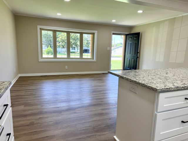 801 Bagley Dr, Fayetteville, TN 37334