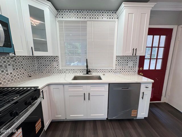 844 Harrison Avenue, Schenectady, NY 12306