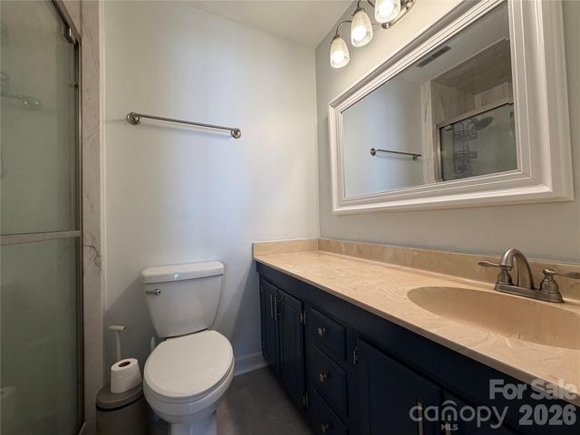 2705 N Center Street 46, Hickory, NC 28601