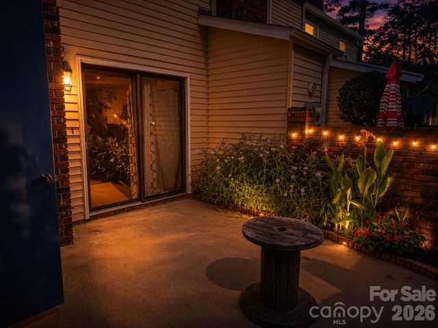 2705 N Center Street 46, Hickory, NC 28601