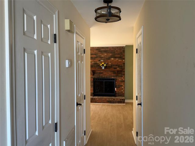 2705 N Center Street 46, Hickory, NC 28601