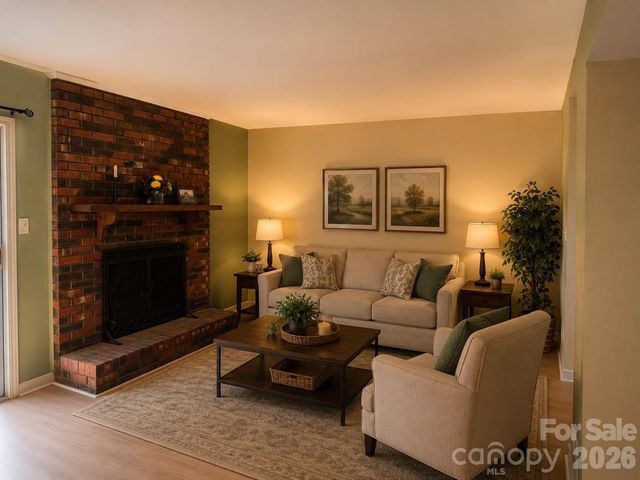 2705 N Center Street 46, Hickory, NC 28601
