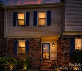 2705 N Center Street 46, Hickory, NC 28601