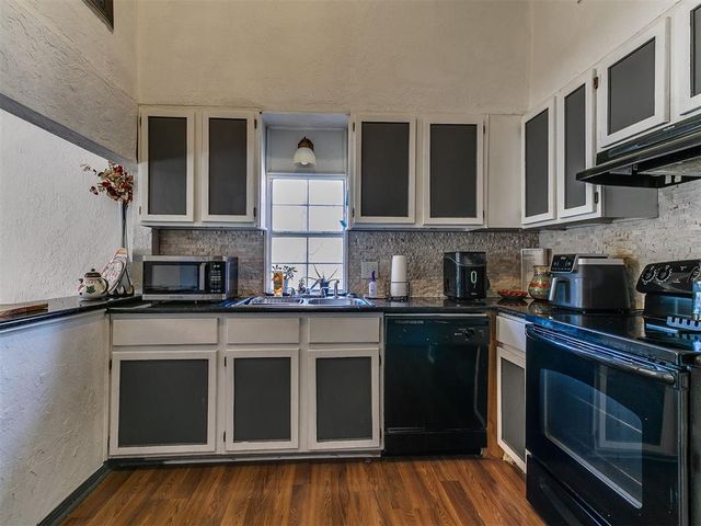 3848 NW 32nd Street, Newcastle, OK 73065