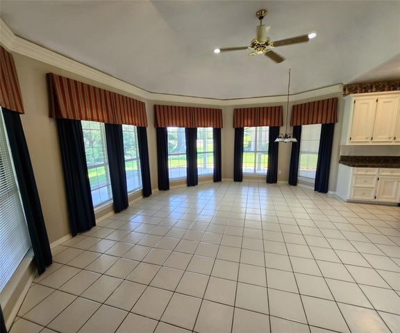 104 April Wind Drive S, Conroe, TX 77356