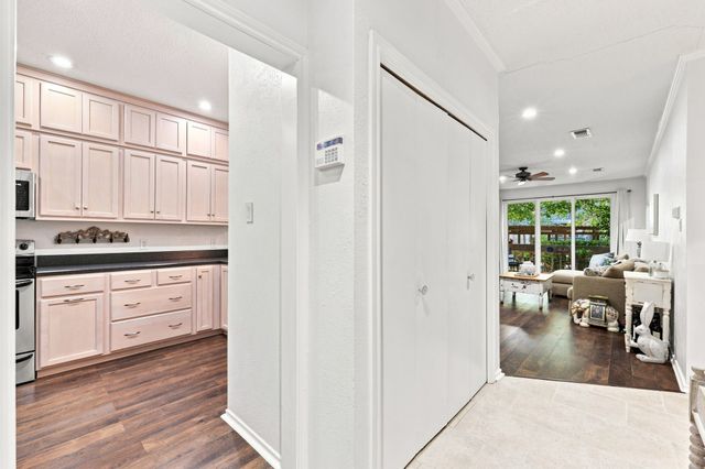 5310 Keller Springs Road 512, Dallas, TX 75248
