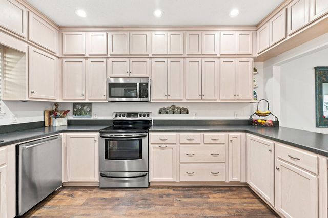 5310 Keller Springs Road 512, Dallas, TX 75248