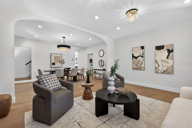 159 17TH AVENUE N, St Petersburg, FL 33704