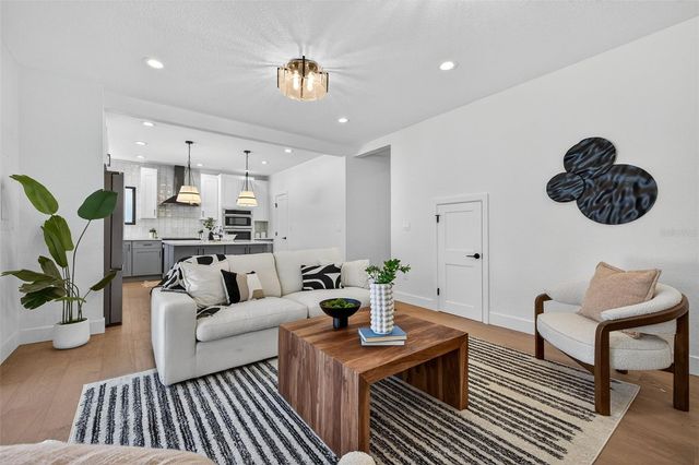 159 17TH AVENUE N, St Petersburg, FL 33704