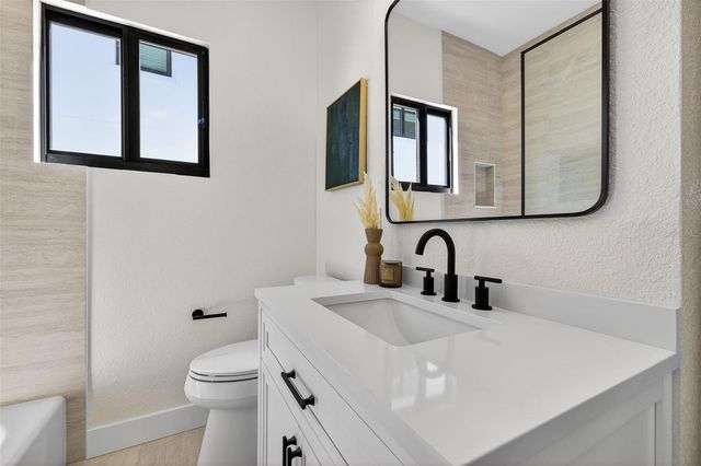 159 17TH AVENUE N, St Petersburg, FL 33704