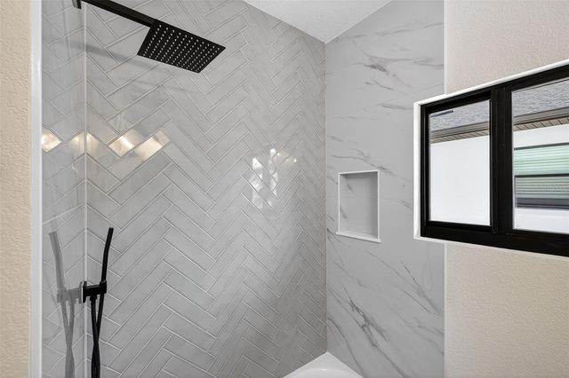 159 17TH AVENUE N, St Petersburg, FL 33704