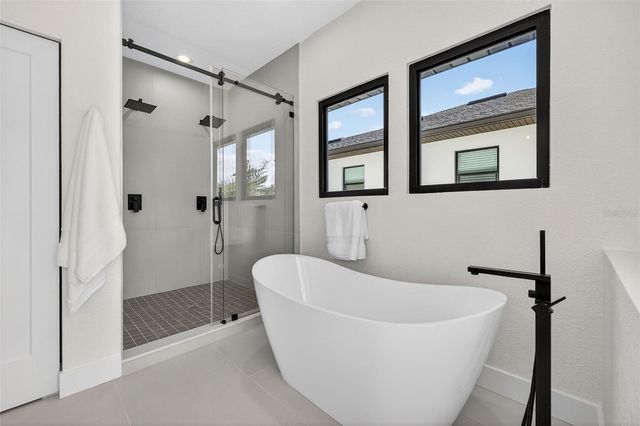 159 17TH AVENUE N, St Petersburg, FL 33704