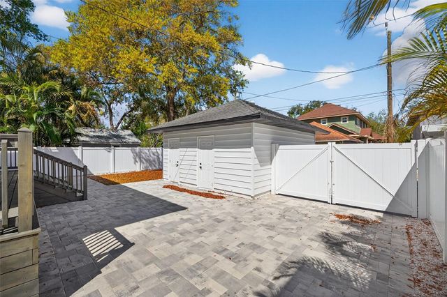 159 17TH AVENUE N, St Petersburg, FL 33704