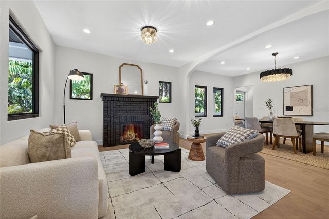 159 17TH AVENUE N, St Petersburg, FL 33704