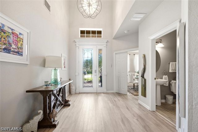 7862 Founders LN, Naples, FL 34104