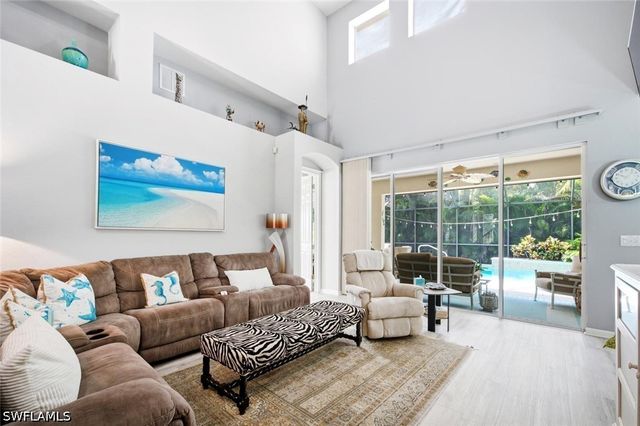 7862 Founders LN, Naples, FL 34104