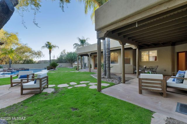 10500 N Starsearcher Place, Oro Valley, AZ 85737