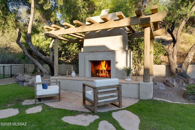 10500 N Starsearcher Place, Oro Valley, AZ 85737