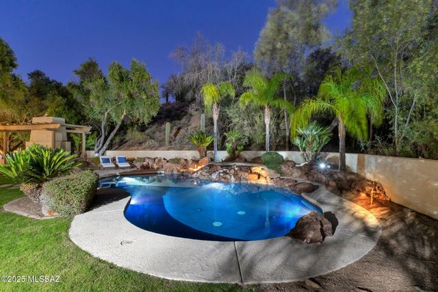 10500 N Starsearcher Place, Oro Valley, AZ 85737