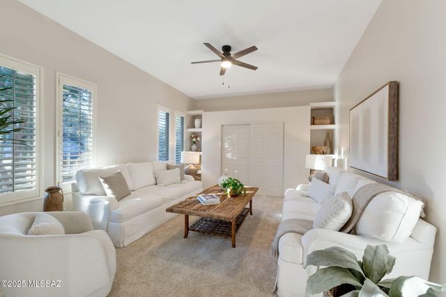 10500 N Starsearcher Place, Oro Valley, AZ 85737