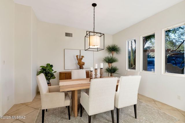 10500 N Starsearcher Place, Oro Valley, AZ 85737