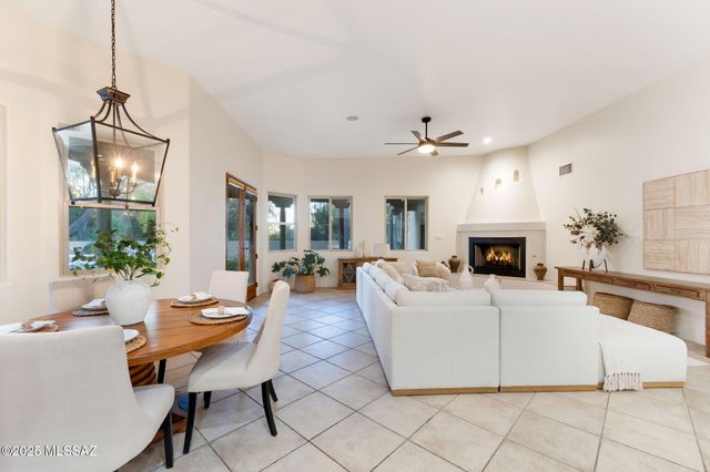 10500 N Starsearcher Place, Oro Valley, AZ 85737