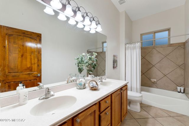 10500 N Starsearcher Place, Oro Valley, AZ 85737