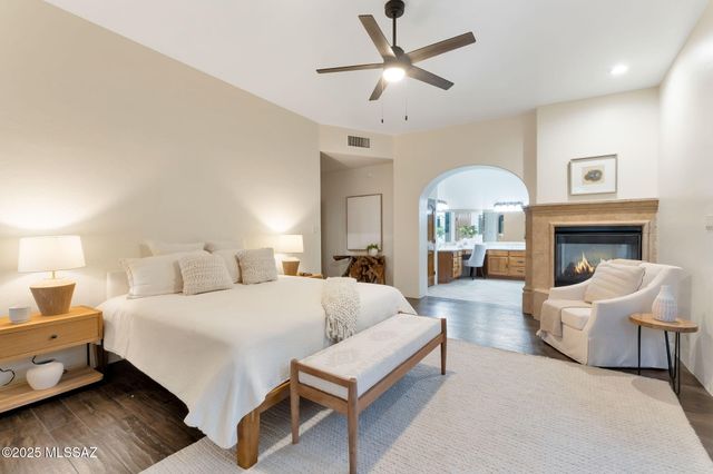 10500 N Starsearcher Place, Oro Valley, AZ 85737