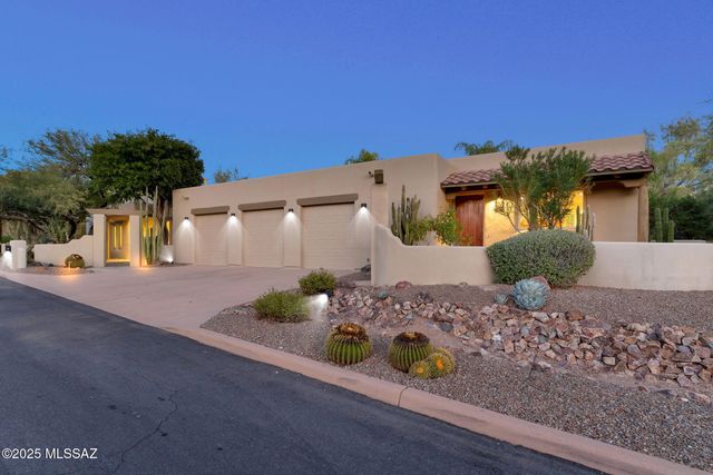 10500 N Starsearcher Place, Oro Valley, AZ 85737