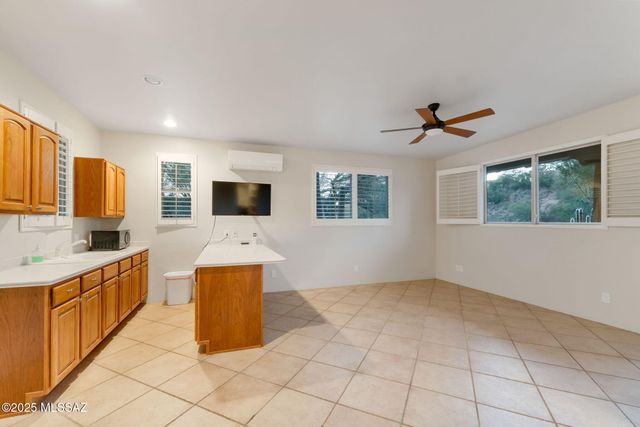 10500 N Starsearcher Place, Oro Valley, AZ 85737