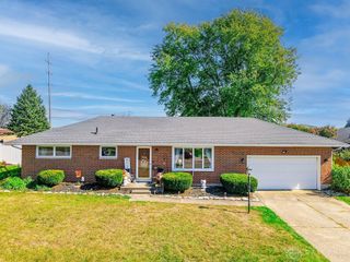 5220 E Ridgewood Road, Moorefield Twp, OH 45503