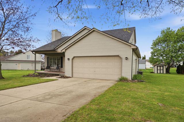 1048 Yale Drive, Oxford, MI 48371