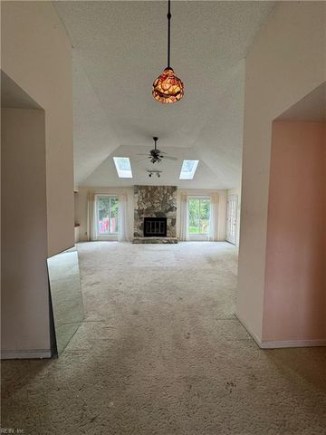 2213 Wild Oak CRES, Virginia Beach, VA 23456