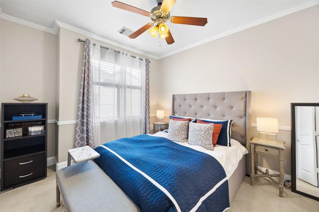 2320 Emancipation Avenue, Houston, TX 77004