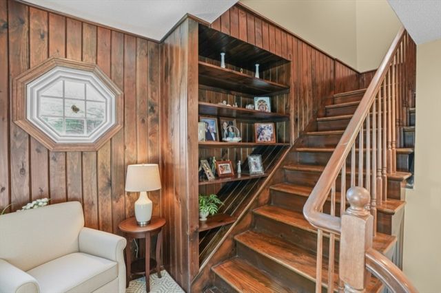 19 Keller Ave, Swansea, MA 02777