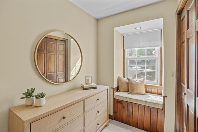 19 Keller Ave, Swansea, MA 02777