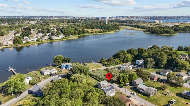 19 Keller Ave, Swansea, MA 02777