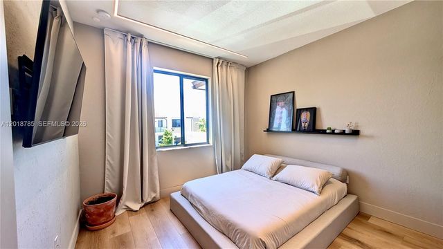 20865 NE 7th Court, Miami, FL 33179