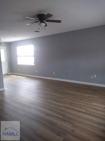 833 Ann Drive, Hinesville, GA 31313
