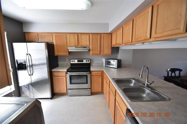 5106 SUNRIDGE PALMS DRIVE 13, Tampa, FL 33617