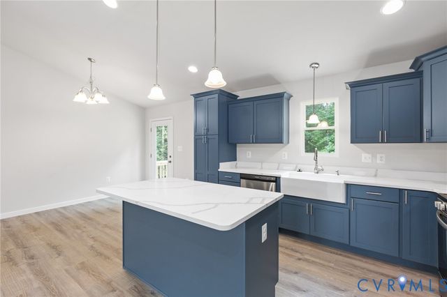 226 Sea Cliff Dr, Ruther Glen, VA 22546