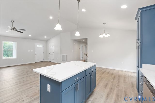 226 Sea Cliff Dr, Ruther Glen, VA 22546