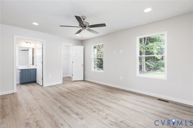 226 Sea Cliff Dr, Ruther Glen, VA 22546