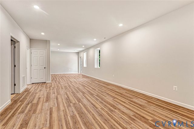 226 Sea Cliff Dr, Ruther Glen, VA 22546