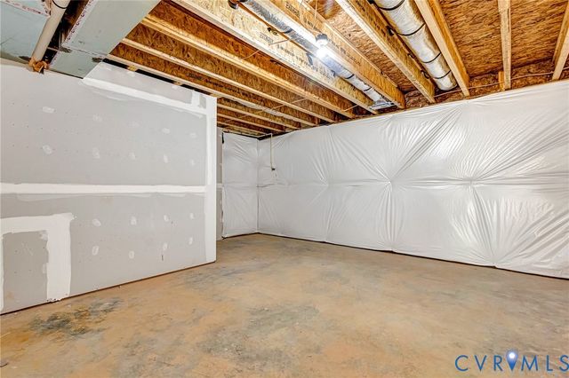 226 Sea Cliff Dr, Ruther Glen, VA 22546