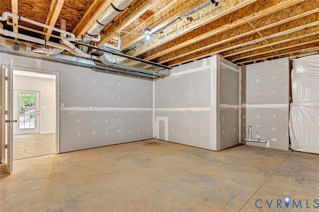 226 Sea Cliff Dr, Ruther Glen, VA 22546