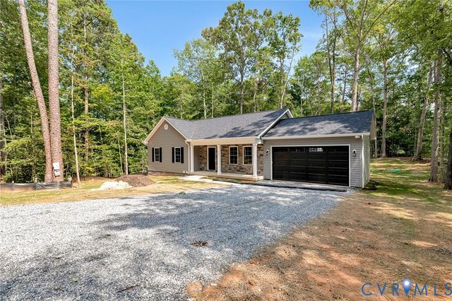 226 Sea Cliff Dr, Ruther Glen, VA 22546
