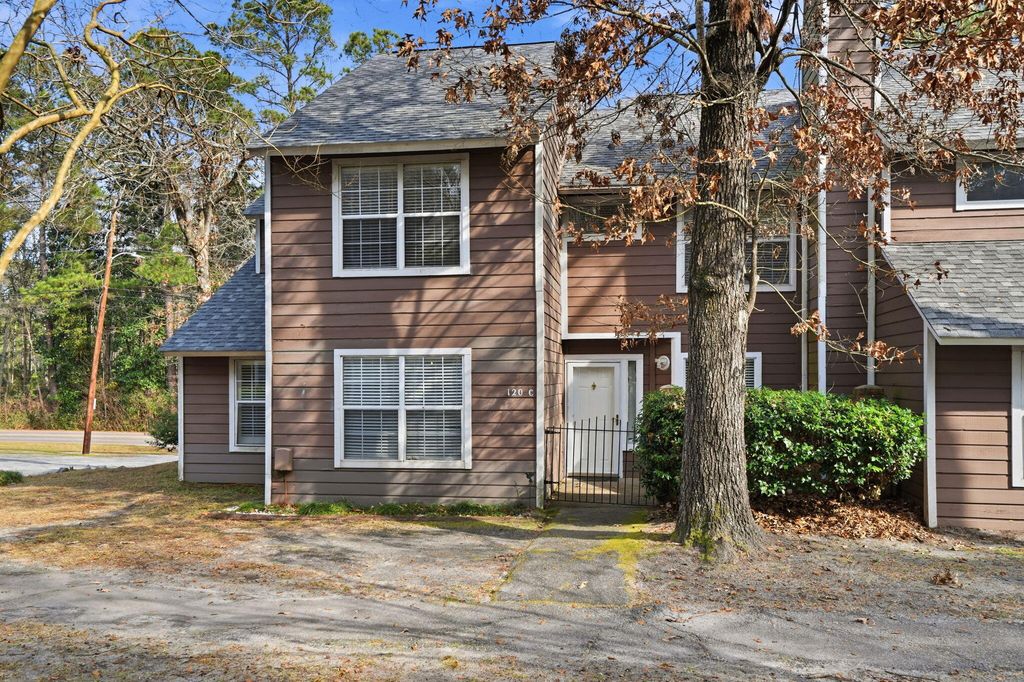 120 Luden Drive C, Summerville, SC 29483