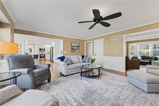 16122 W 80th Street, Lenexa, KS 66219