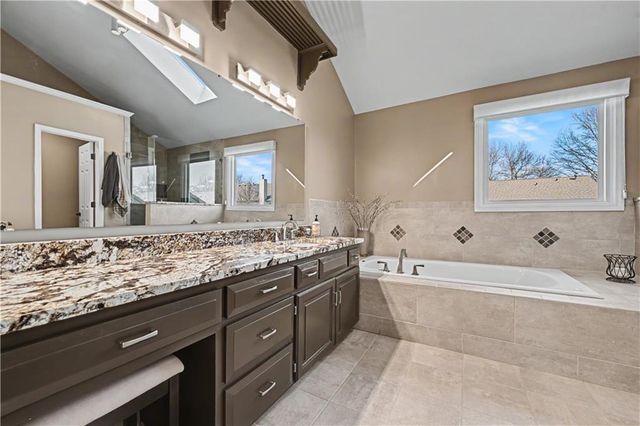 16122 W 80th Street, Lenexa, KS 66219